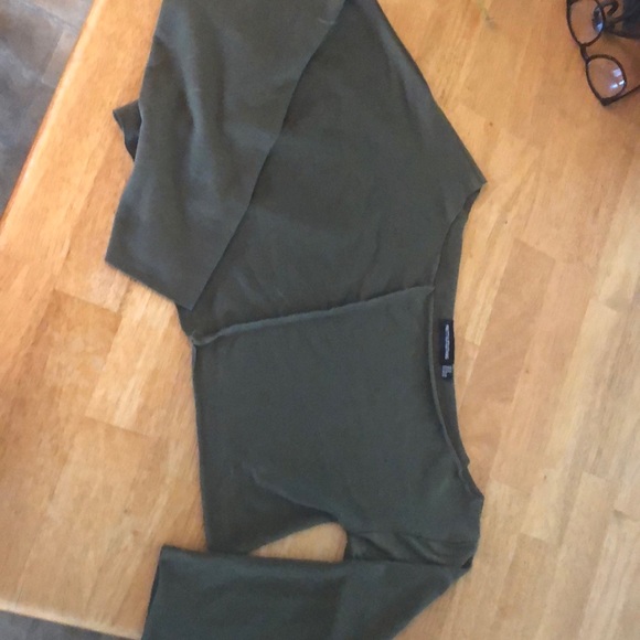 Top - Picture 1 of 2